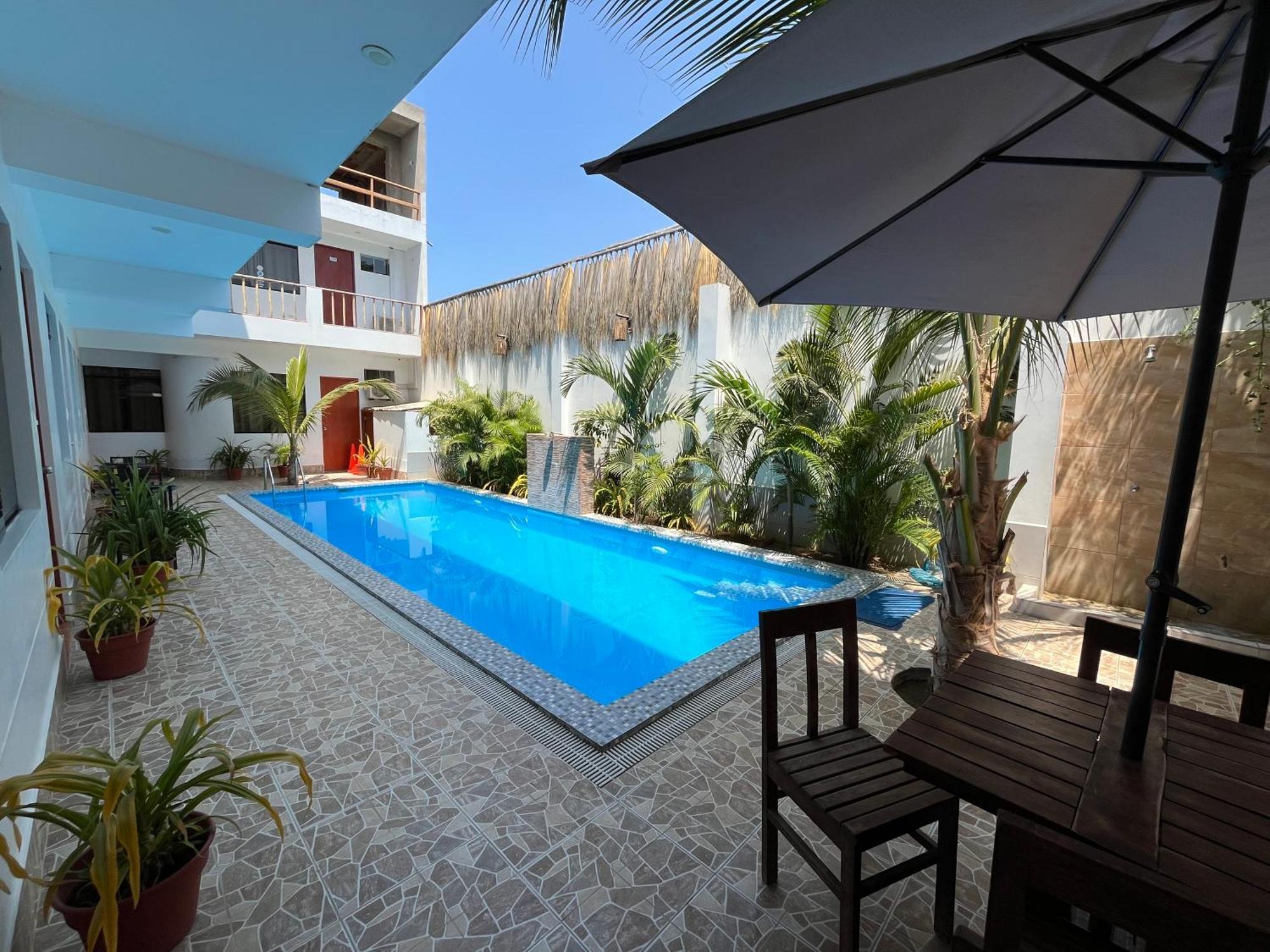 Ola Marina Hotel *